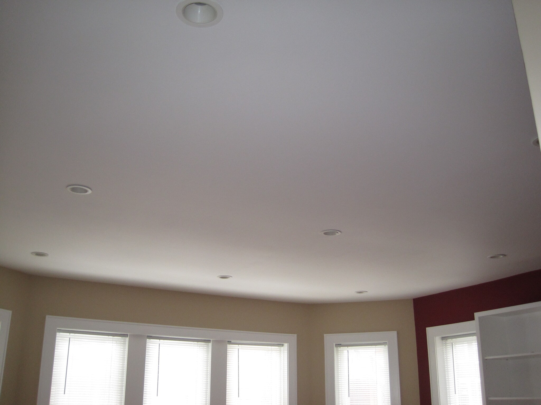 High ceilings recessed lighting - 2937 N Dawson Ave