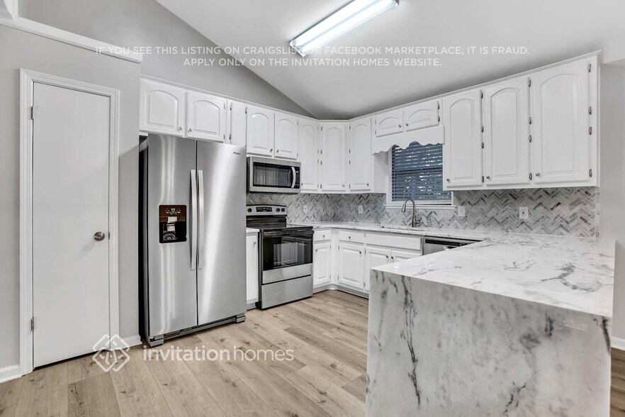 Building Photo - 176 Oakland Blvd