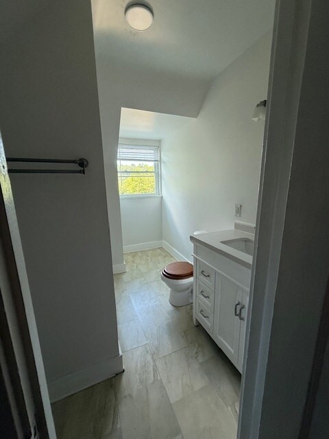 Building Photo - 433 Herschel St