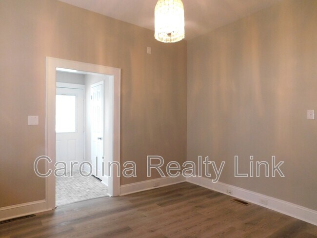 Building Photo - 85 Crowell Dr NW