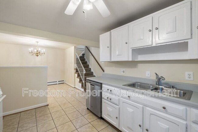 Building Photo - 14309 Fairmont Ct