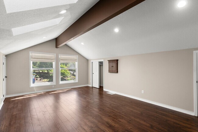 Building Photo - Welcome to your dream home in the picturesque Westridge neighborhood