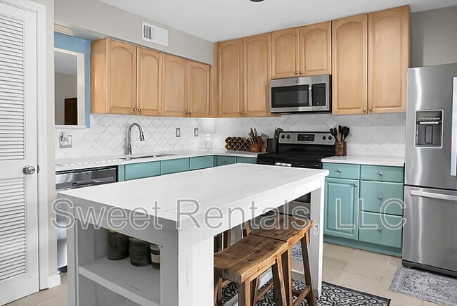 Building Photo - 733 Ralston Ct