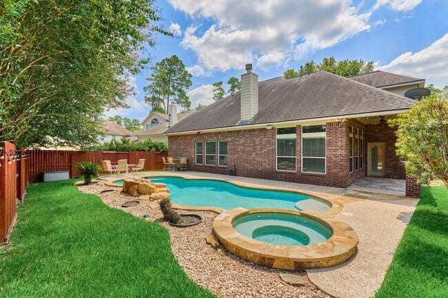Building Photo - 30 Desert Rose Pl