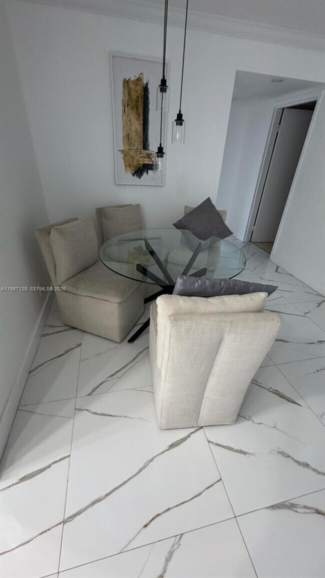 Building Photo - 16909 N Bay Rd