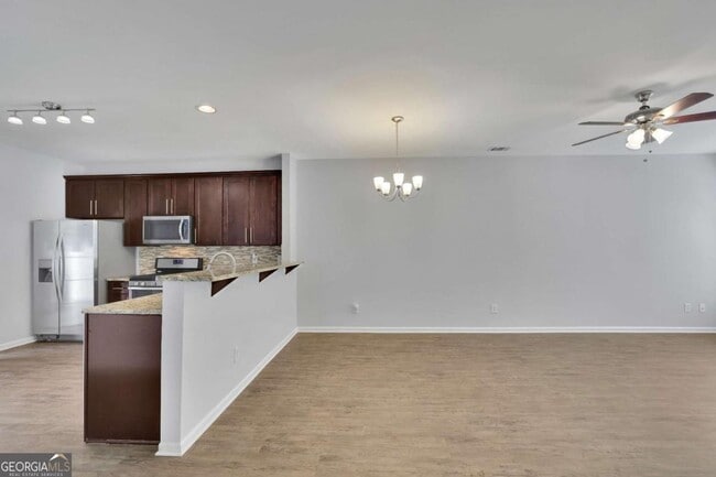 Building Photo - 13491 Spring View Dr
