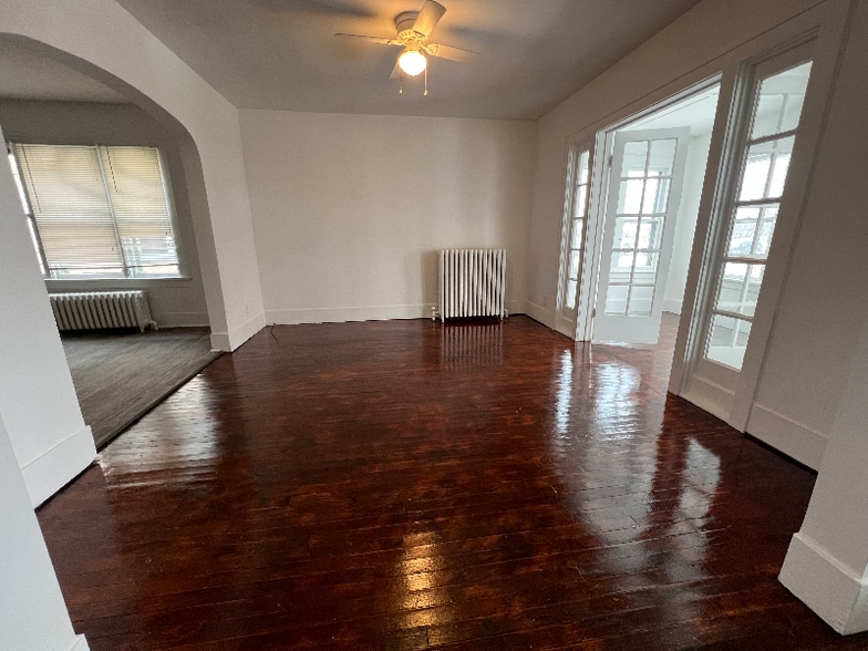 Building Photo - 736 N Pearl St