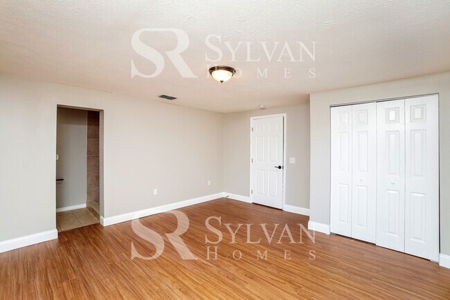Building Photo - 8729 Sabal Way