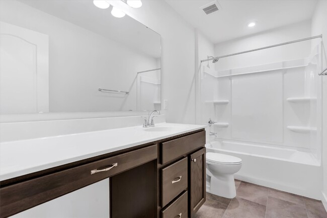 Building Photo - 304 Indigo Ct