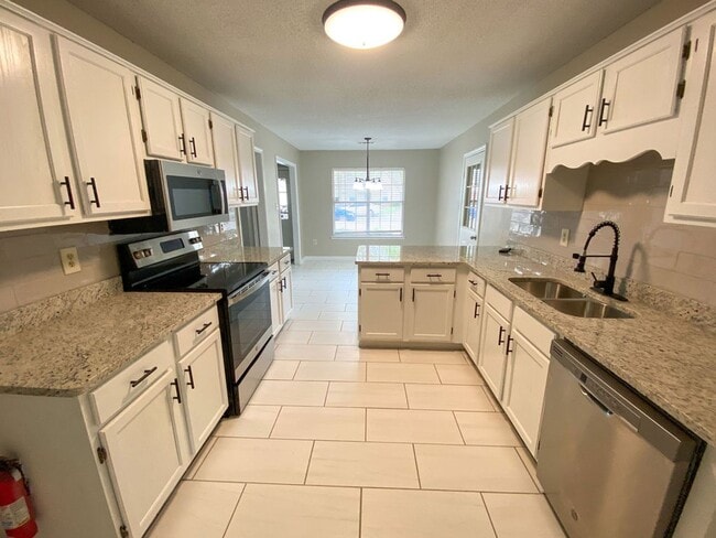 Building Photo - 3 bed, 2 bath in Millington