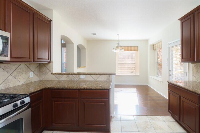 Building Photo - 8528 Harrier Dr