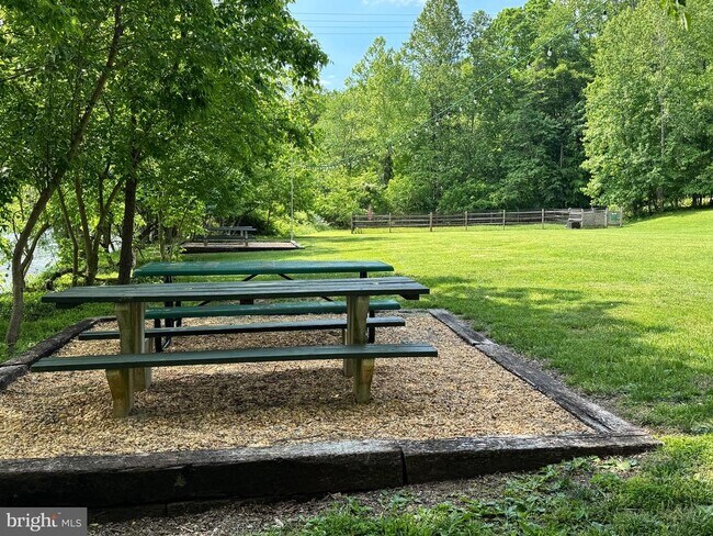 Building Photo - 6277 Occoquan Forest Dr