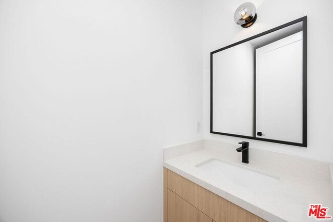 Building Photo - 6239 Banner Ave