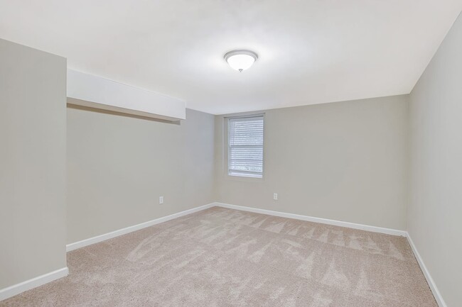 Building Photo - 8596 Timber Lane Dr
