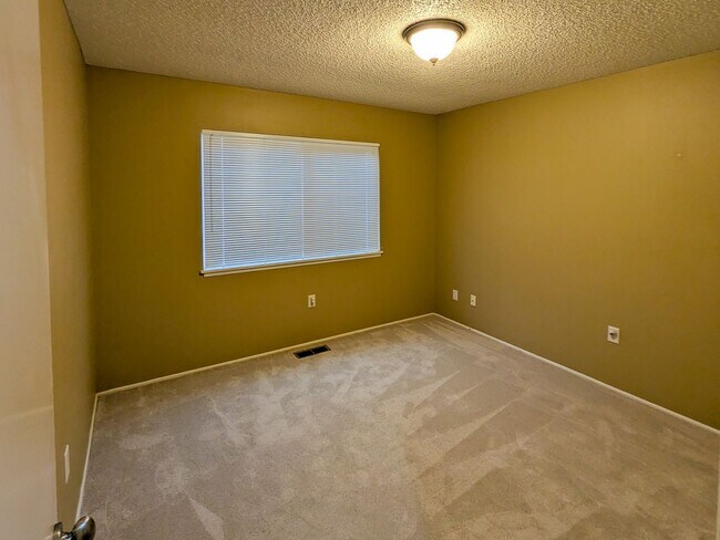 Building Photo - 3063 Winslow Way NW