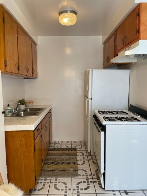 Kitchen - 12615 Pacific Ave