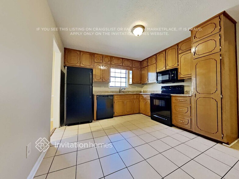 Building Photo - 1966 Cox Dr