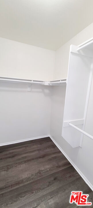 Building Photo - 10000 Hanna Ave