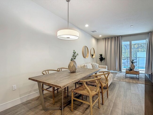 Building Photo - 17204 Blessing Dr