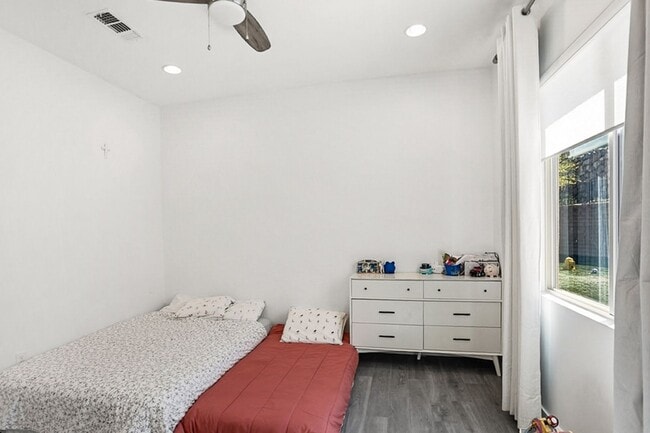 Building Photo - Single Story Pool Home In Reverence Guard Gated Community