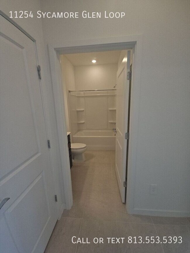 Building Photo - 11254 Sycamore Glen Loop