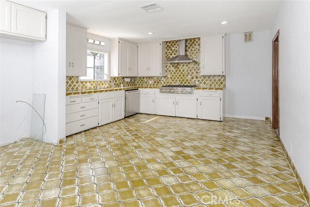 Building Photo - 7856 Paso Robles Ave