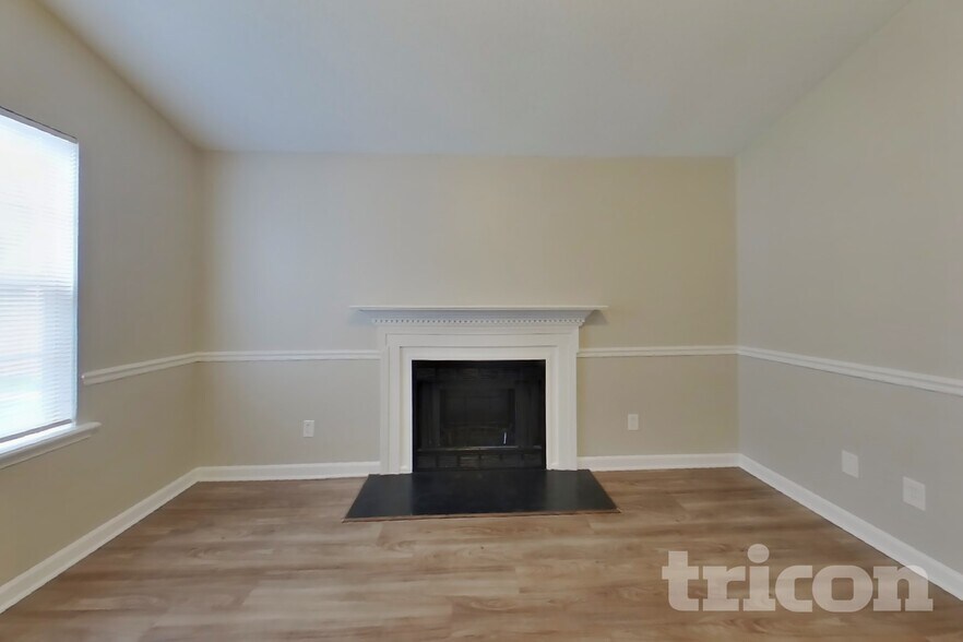 Building Photo - 120 Huntwood Trail