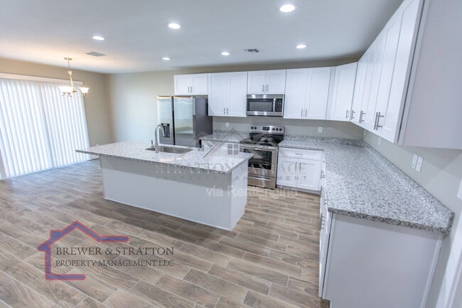 Building Photo - 2334 W Romley Rd