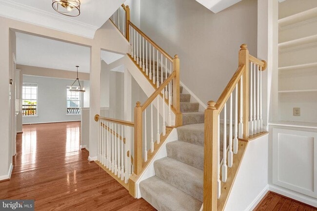 Building Photo - 12913 Wood Cres Cir