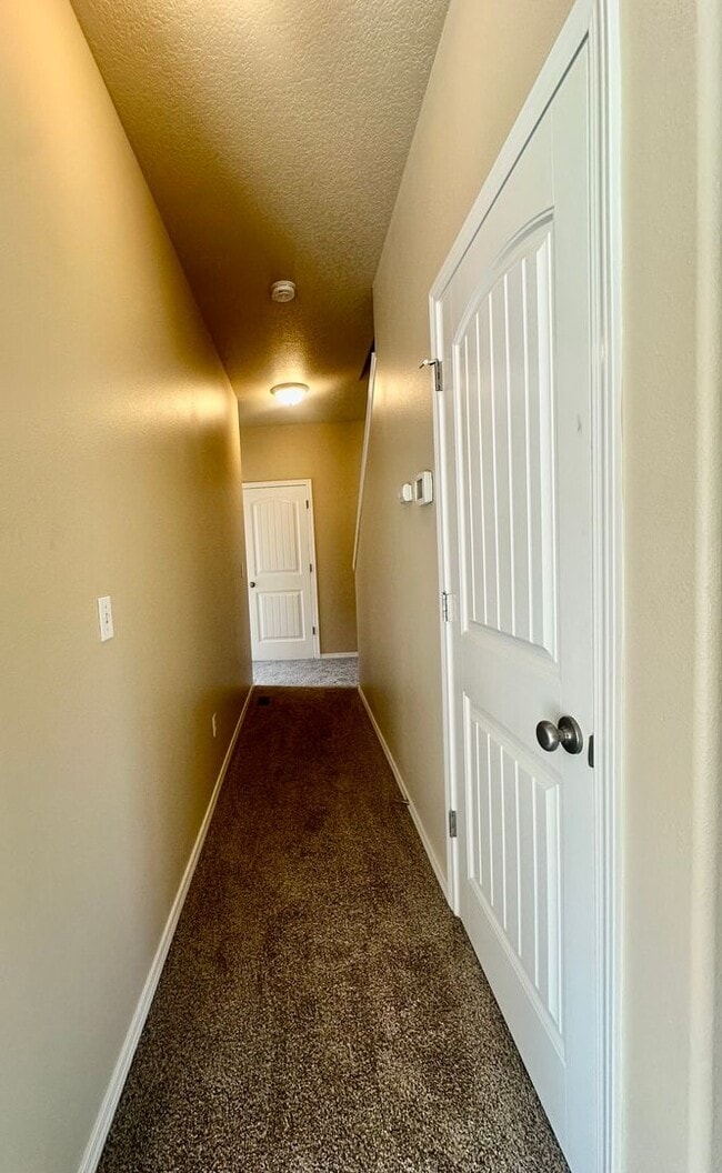 Building Photo - 3 Bed Minutes from Old Mill – Fenced Yard,...