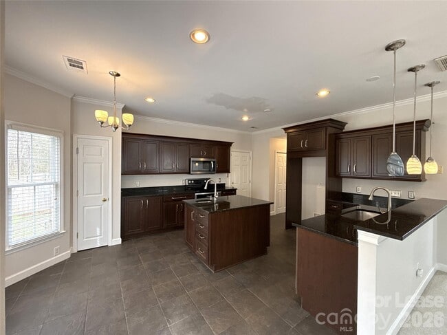 Building Photo - 14504 John Beck Dr