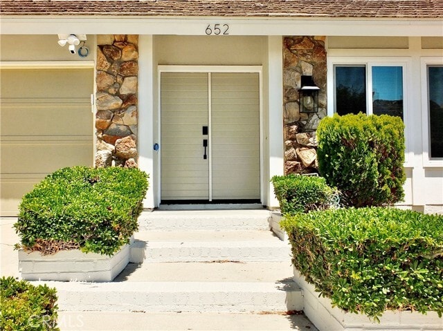Building Photo - 652 Margo Ave