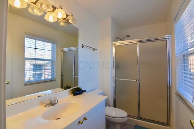 Building Photo - 674 Spring Valley Dr