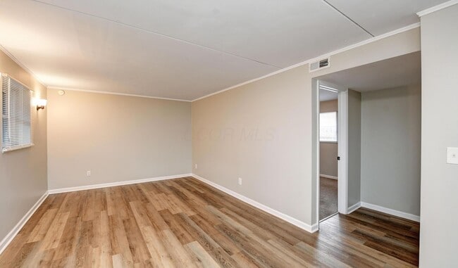 Building Photo - 458 Miller Ave