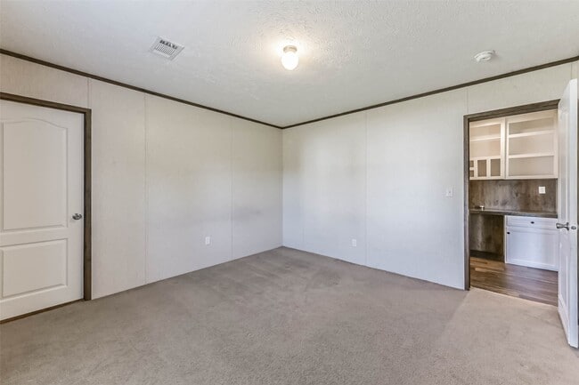 Building Photo - 1566 County Rd 610