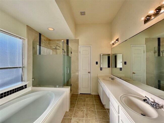 Building Photo - 21816 Grand Lancelot Dr