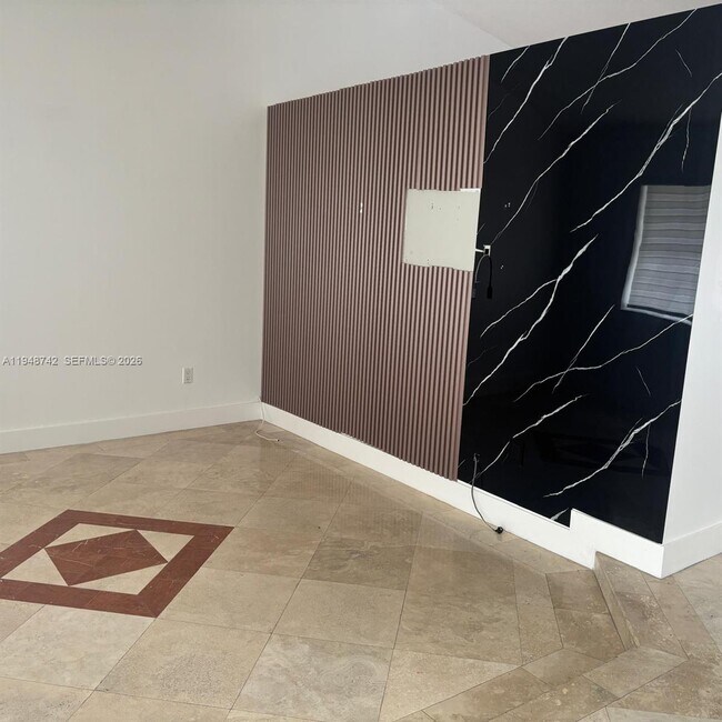 Building Photo - 9752 SW 145th Pl