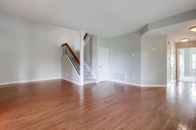 Building Photo - **Available Now*** Encinitas,  4 bedroom, 2.5 bathroom with 2 car garage***