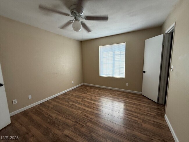 Building Photo - 2200 S Fort Apache Rd