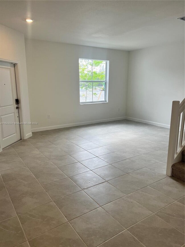 Building Photo - Southwest 232nd Lane, Princeton, FL 33032 - 3 BR 2.5 BA Townhouse