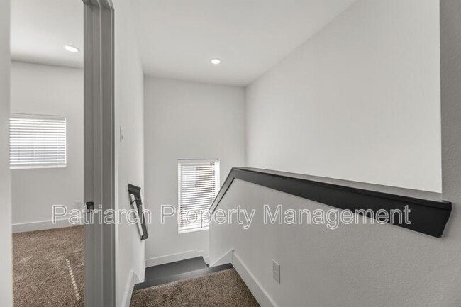 Building Photo - 3003 Alpha Wolf Ct