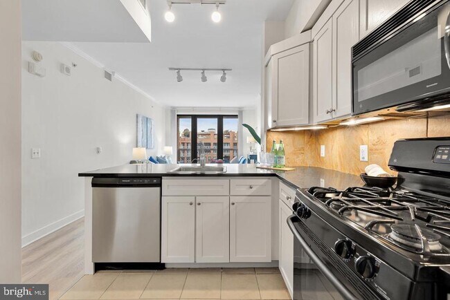 Building Photo - 631 D Street NW