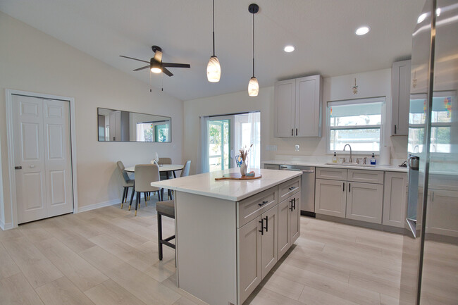 Building Photo - 3887 Hawkeye Cir