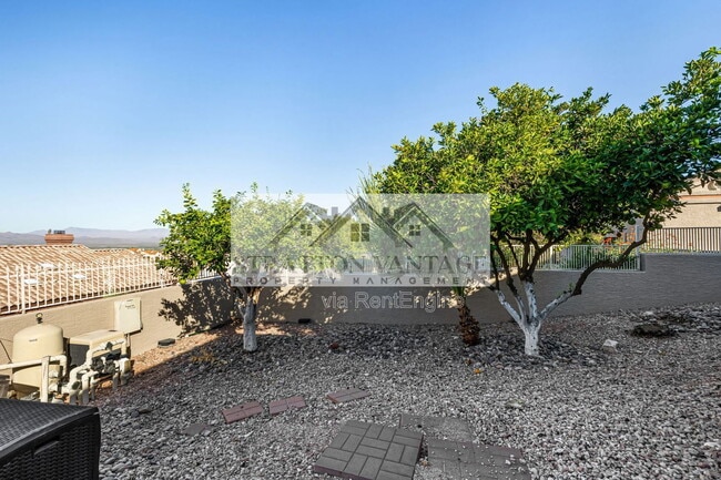 Building Photo - 15848 E Brodiea Dr