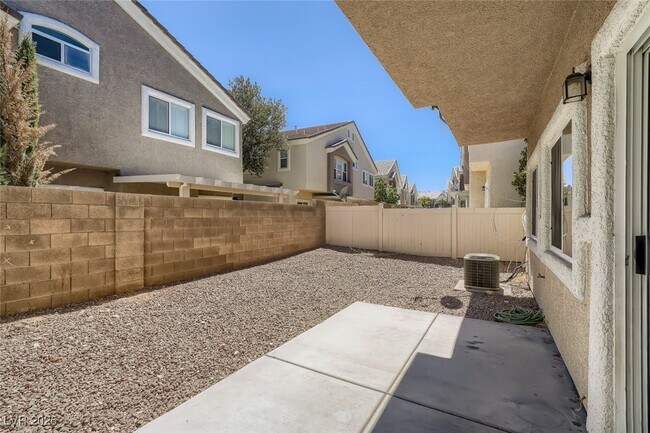 Building Photo - 8729 Horizon Wind Ave