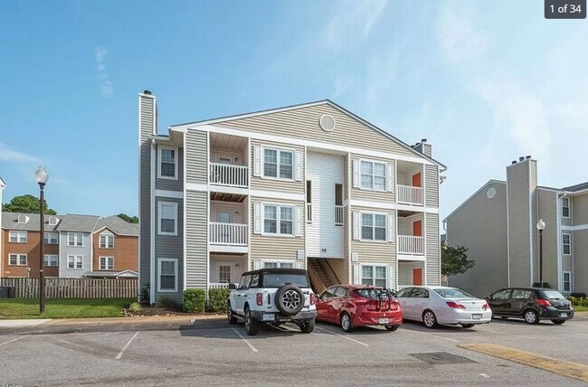 Building Photo - 2 bedroom 2 full bath condo close to the b...