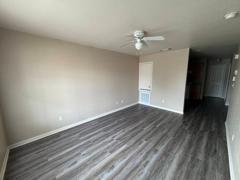 Building Photo - 3805 Ys Pak Ct