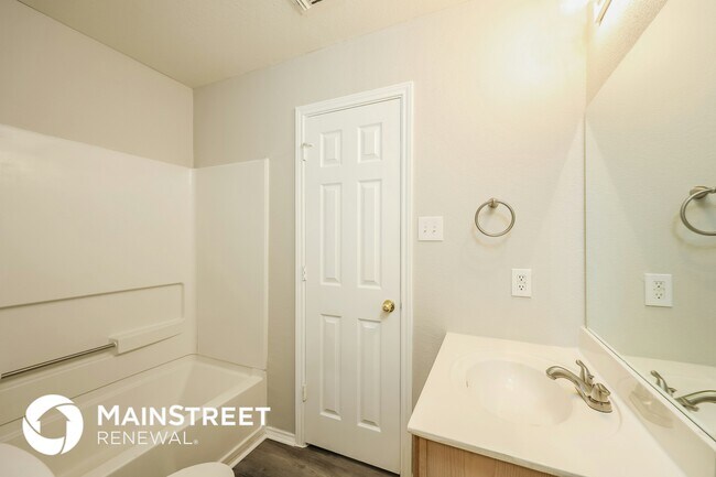 Building Photo - 9647 Shorebird Ln