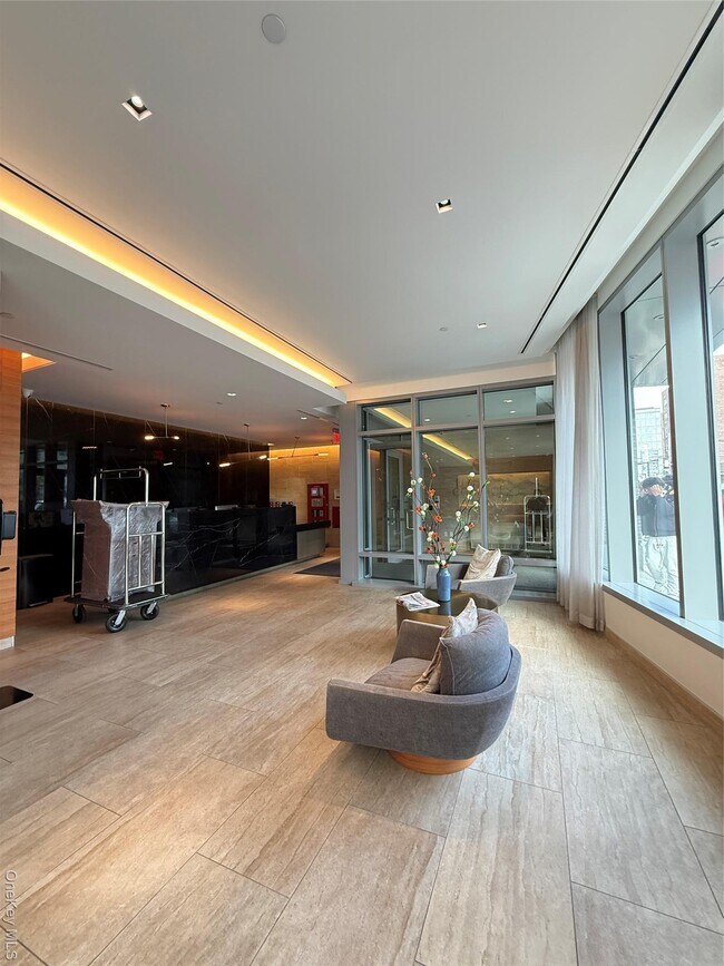 Building Photo - 138-35 39th Ave