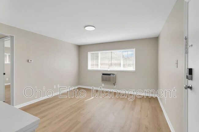 Building Photo - 1037 Binns Blvd
